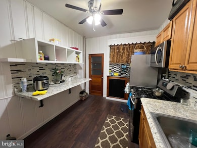 1809 S Chadwick St, Philadelphia, PA 19145 - photo 7