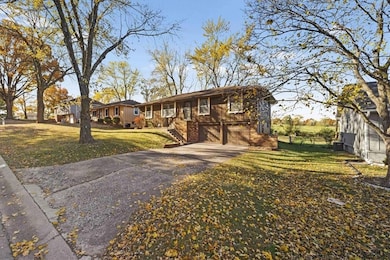 11142 Spring Valley Rd, Kansas City, MO 64134 - photo 2