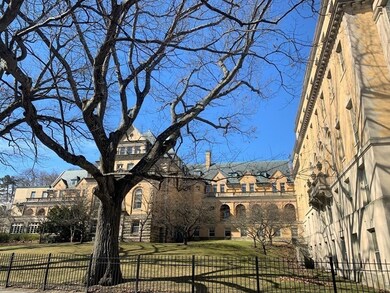 60E Glen Rd unit 305, Brookline, MA 02445 - photo 2