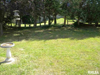 2903 Harmony Dr, Bettendorf, IA 52722 - photo 5