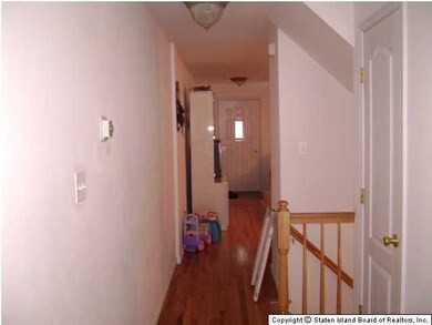 63 Beresford Ave, Staten Island, NY 10314 - photo 3