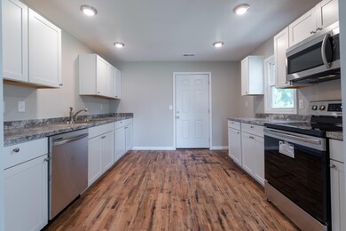 3021 W. Lincoln, Spfd, MO-7