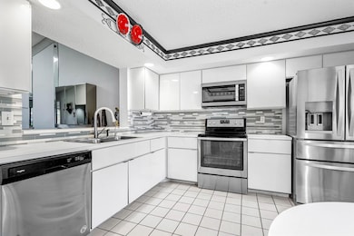 7977 La Mirada Dr unit 21CL, Boca Raton, FL 33433 - photo 6