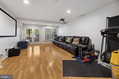 13050 Greg Roy Ln, Herndon, VA 20171 - photo 5