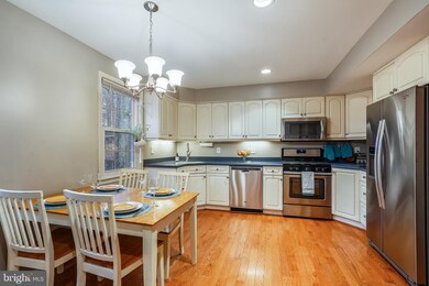 2420 Bramblebush Ct, Reston, VA 20191 - photo 5