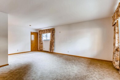 2860 Hampton Columbus OH 43232-large-005