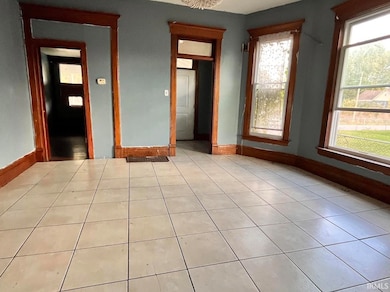 435 Washington St, Logansport, IN 46947 - photo 2