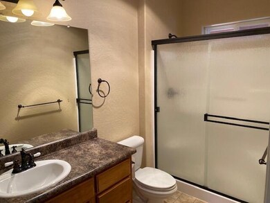 535 Blue Moon Dr, Central Point, OR 97502 - photo 7