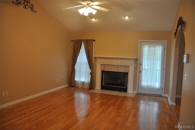 Living Room - gas log fireplace