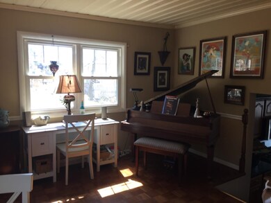 995 N Lakeview Dr, Lowell, IN 46356 - photo 3