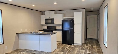 2128 S Riverside Dr unit 45N, Iowa City, IA 52246 - photo 2