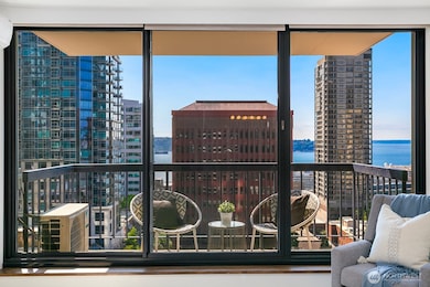 Royal Crest unit 1702, Seattle, WA 98121 - photo 3