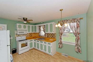 1228 Hemlock St, Schenectady, NY 12306 - photo 6