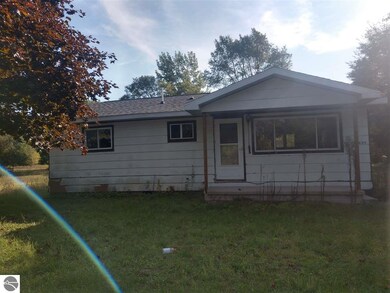 638 N Court St, Au Gres, MI 48703 - photo 6