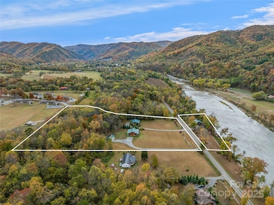 1640, 1641, 1642 River Rd, Hot Springs, NC 28743 - photo 3