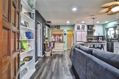 548 E Pine St, Upland, CA 91786 - photo 6