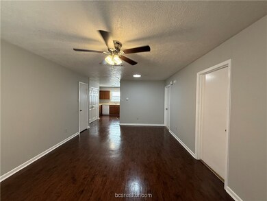 902 Spring Loop unit C, College Station, TX 77840 - photo 2