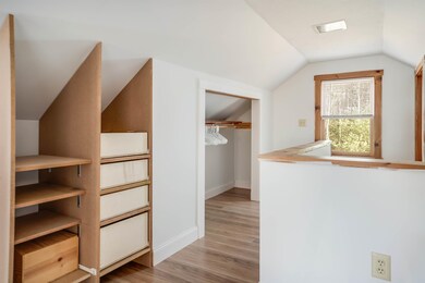 138 Battle St, Webster, NH 03303 - photo 5