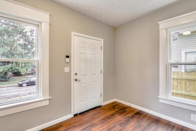 123 N Warren Ave, Columbus, OH 43204 - photo 2