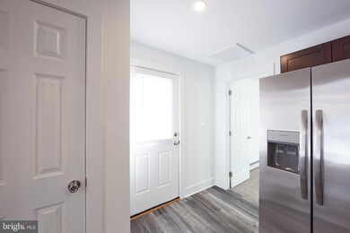 761 Germantown Pike unit B- 2ND FLR, Lafayette Hill, PA 19444 - photo 5