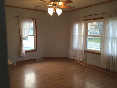 312 N 1st St, Princeton, IL 61356 - photo 3