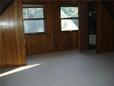Bedroom large upper loft bedroom