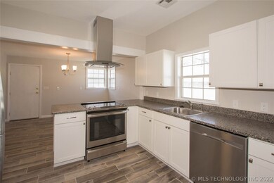 323 E Will Rogers Blvd, Claremore, OK 74017 - photo 6