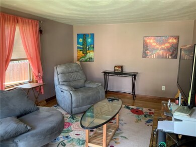 36 Prentice Ave, Pawtucket, RI 02860 - photo 7