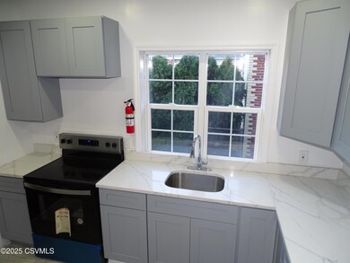 328 S Apple St, Mount Carmel, PA 17851 - photo 6