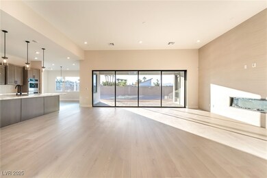 9261 Fountain Creek Ct, Las Vegas, NV 89139 - photo 5