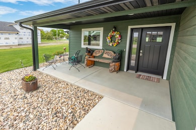 200 W Hickory Street-23