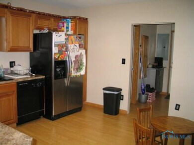 827 W Main St, Woodville, OH 43469 - photo 6