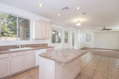 2754_e_michelle_way_MLS_HID1127992_ROOMk