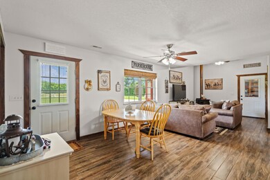 8779 cole dr-06