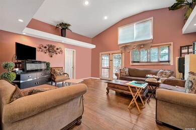 866 Edwards Blvd, Valley Stream, NY 11580 - photo 6