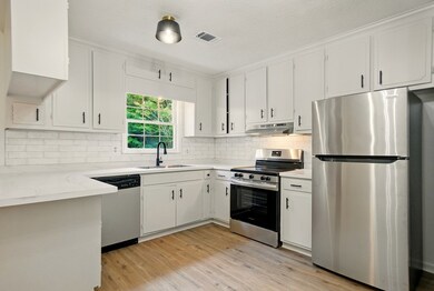 121 Lockett Station Rd, Albany, GA 31721 - photo 3