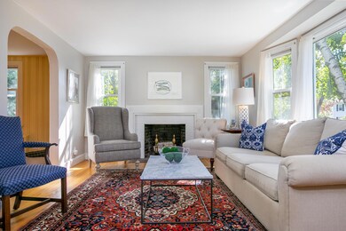 84 Parsons Rd Portland ME-large-005-007-