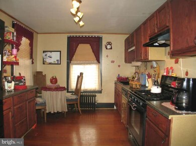 395 N Massanutten St, Strasburg, VA 22657 - photo 7