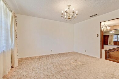 706 S Hyde Park Ave, Denison, TX 75020 - photo 5