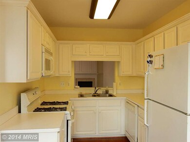 45476 Whistling Terrace unit 45476, Sterling, VA 20166 - photo 3