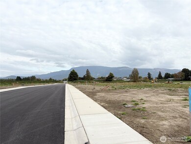 304 W 3rd St, Nooksack, WA 98247 - photo 7