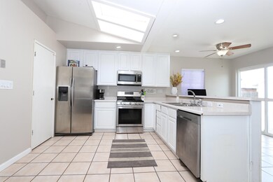 5013 E 2nd St Kitchen