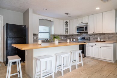 406 Baker Dr, Tomball, TX 77375 - photo 5