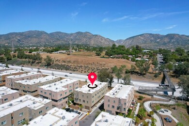 12734 N Watt Ln unit B, Sylmar, CA 91342 - photo 5