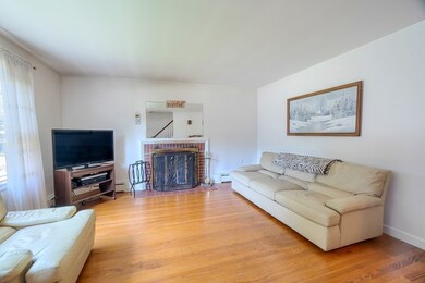 16 Housatonic St, Worcester, MA 01606 - photo 3