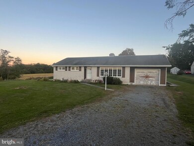 596 Eisenhower Rd, Palmyra, PA 17078 - photo 2