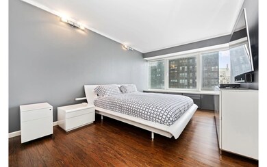 CitySpire unit 3302, New York, NY 10019 - photo 3