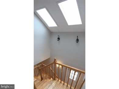 114 Bloomingdale Ave, Wayne, PA 19087 - photo 2