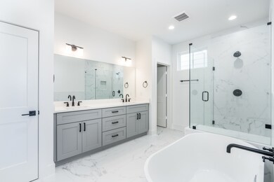 6426 Highland Pine Ln unit L, Houston, TX 77091 - photo 3