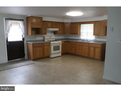 22 Foxchase Rd, Southampton, NJ 08088 - photo 4